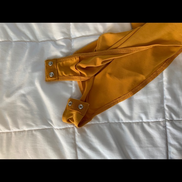 Razorback Bodysuit - Picture 4 of 8